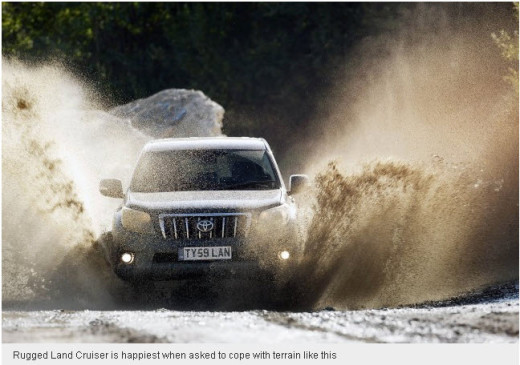 Rugged-Land-Cruiser-2013-Off-road-Drive-Test-Picture