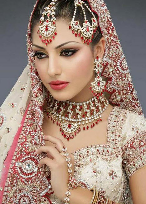 most-beautiful-bridal-dress-in-india