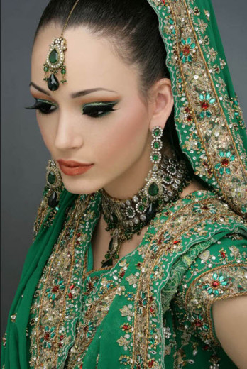 Attractive-Bridal-Girl-in-Green-color-lehnga-Image-2013 2014