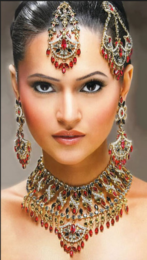 Very-Pretty-Pakistan-Indian-Bridal-jewelry-set-2013 2014